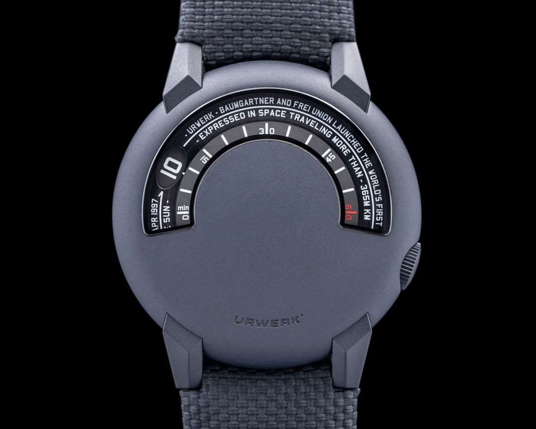 URWERK UR-102BLK Reloaded Black