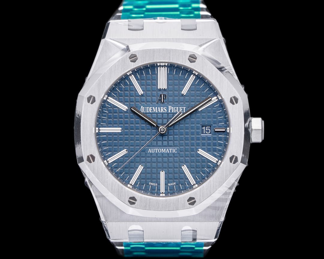 Audemars Piguet Royal Oak 15400ST Blue Dial SS