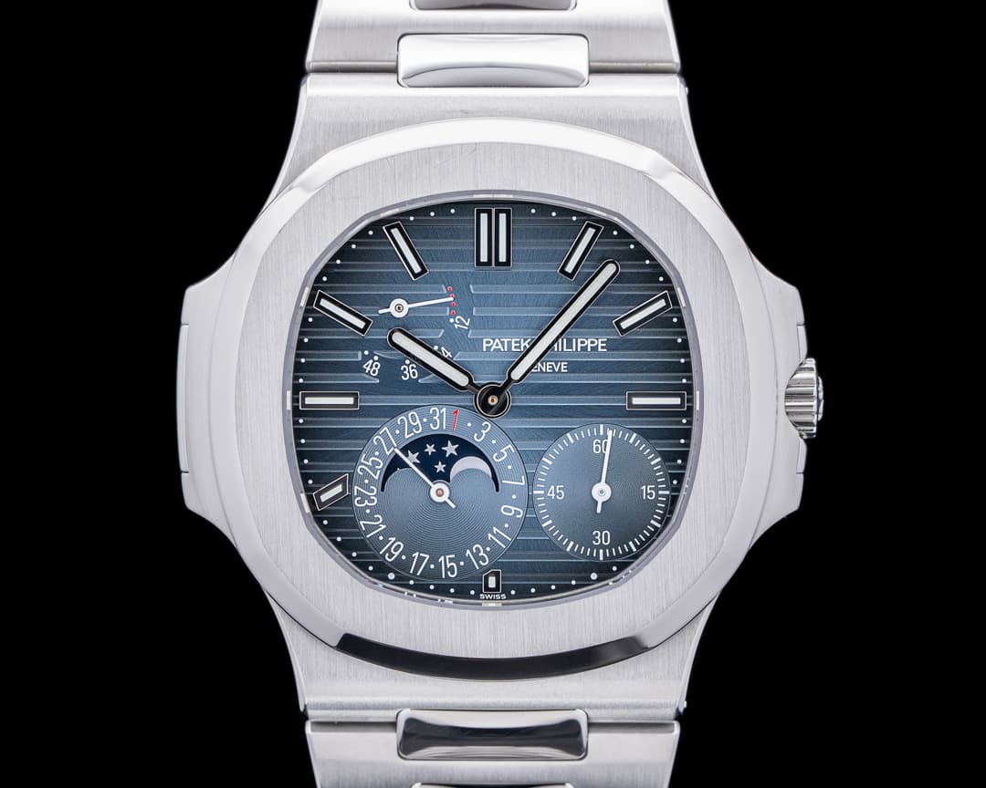 Patek Philippe Nautilus Jumbo 5712 Moonphase Power Reserve 2023