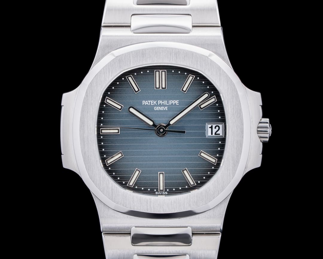 Patek Philippe Nautilus Mid Size / Display Back 5800