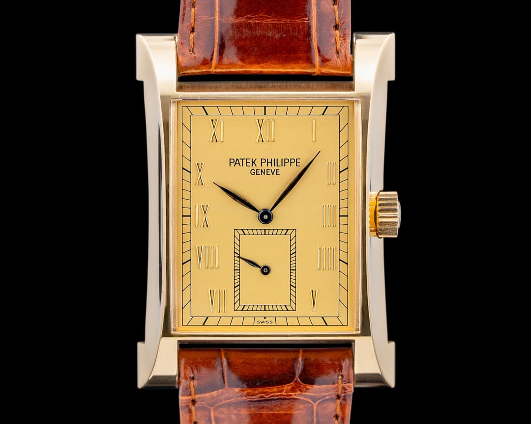Patek Philippe Pagoda 5500 18K Yellow Gold / Gold Dial