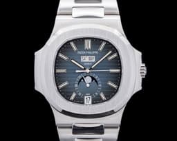 Nautilus 5726 Annual Calendar Moon Blue Dial SS Blue Dial