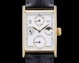 Novecento Perpetual Calendar 18K Yellow Gold White Dial