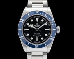 Heritage Black Bay Blue Bezel Rose Logo SS Black Dial