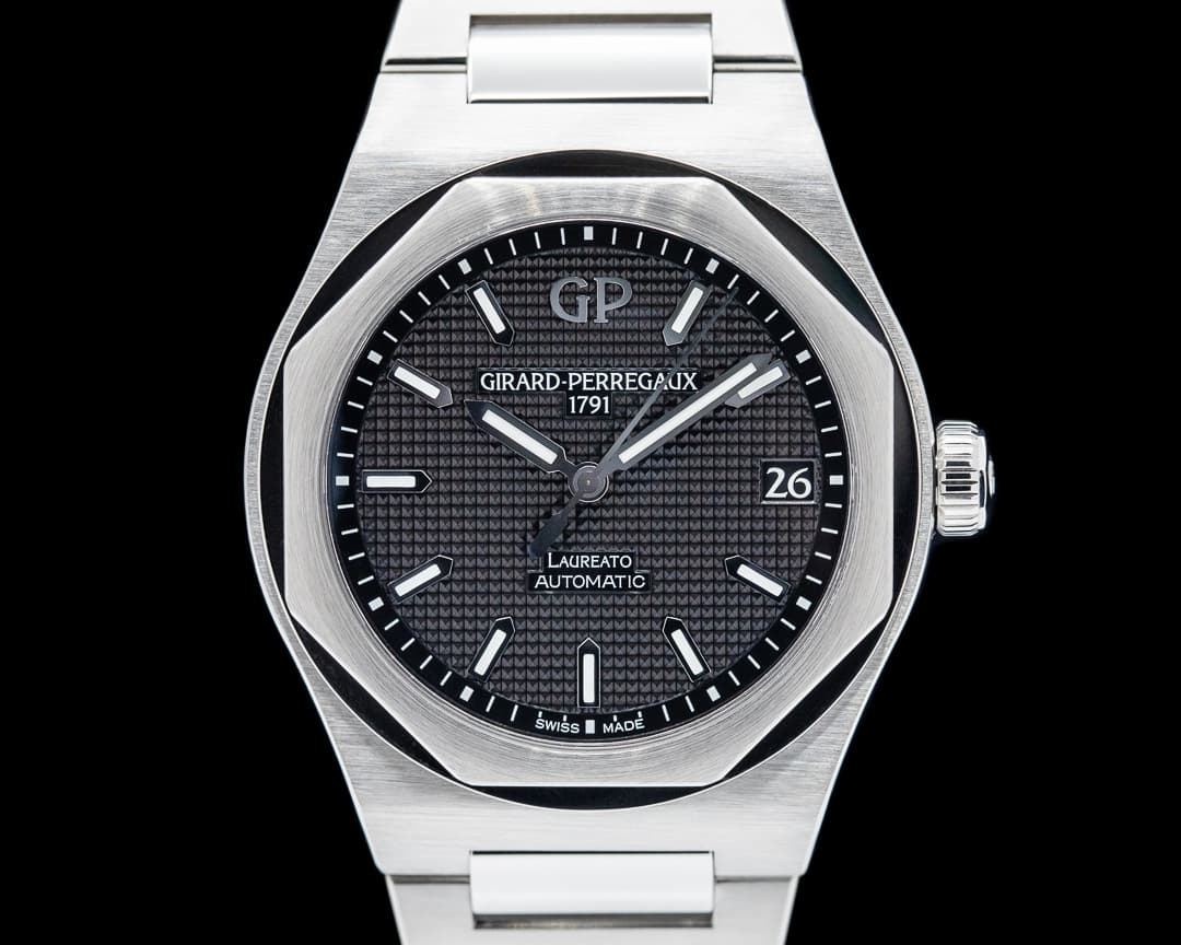 Girard-Perregaux Laureato Automatic SS Black Dial