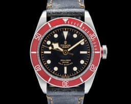 Heritage Black Bay Red SS Black Dial