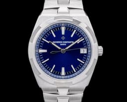 4520V Overseas SS Blue Dial 2024