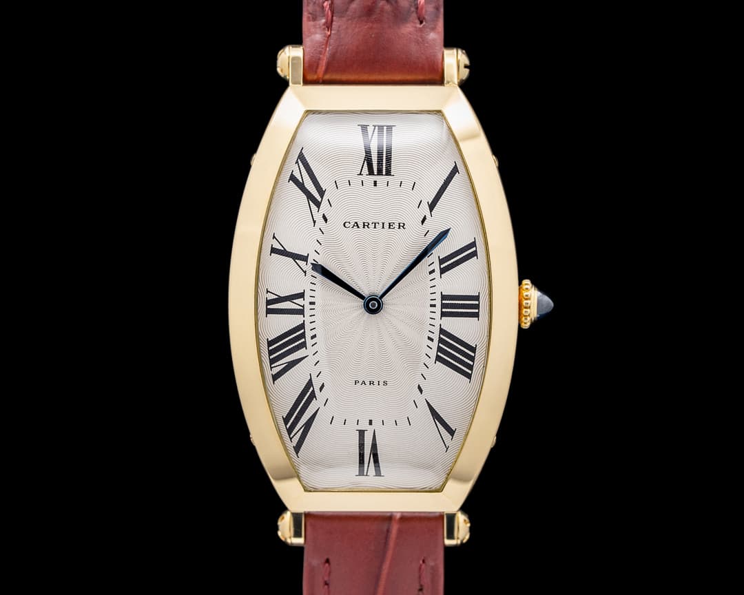 Cartier 89590043 Tonneau 18K Yellow Gold Silver Dial