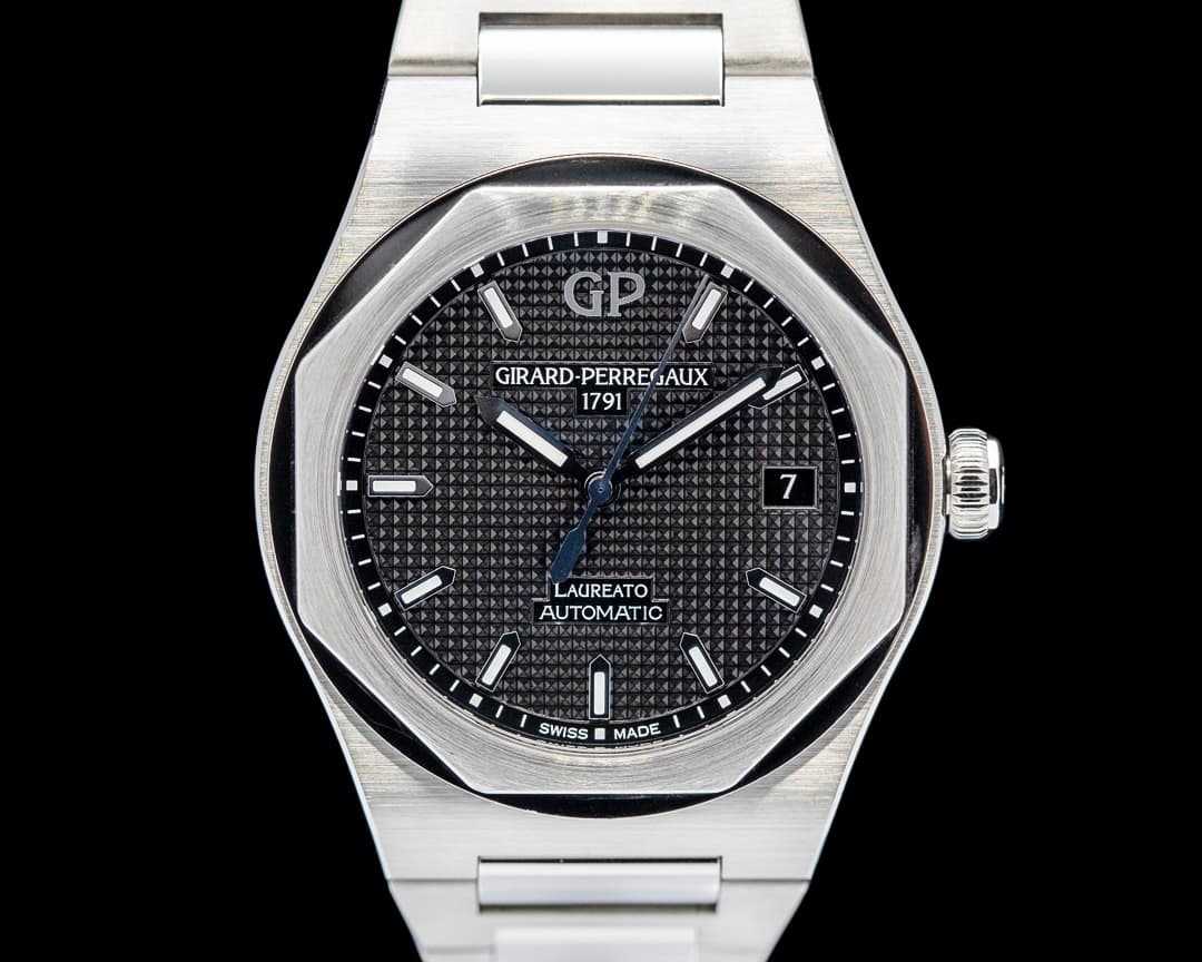 Girard-Perregaux 81005 Laureato SS Black Dial