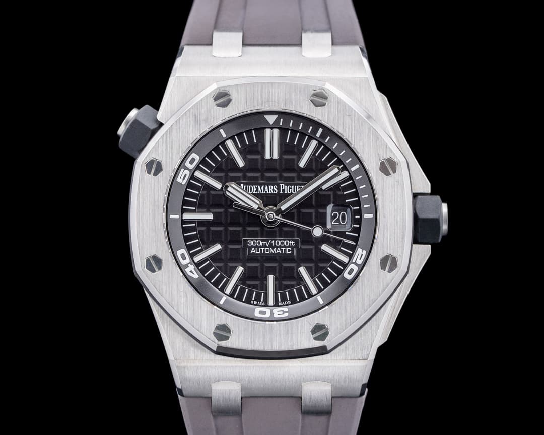 Audemars Piguet 15710ST Royal Oak Offshore Diver SS Black Mega Tapisserie Dial