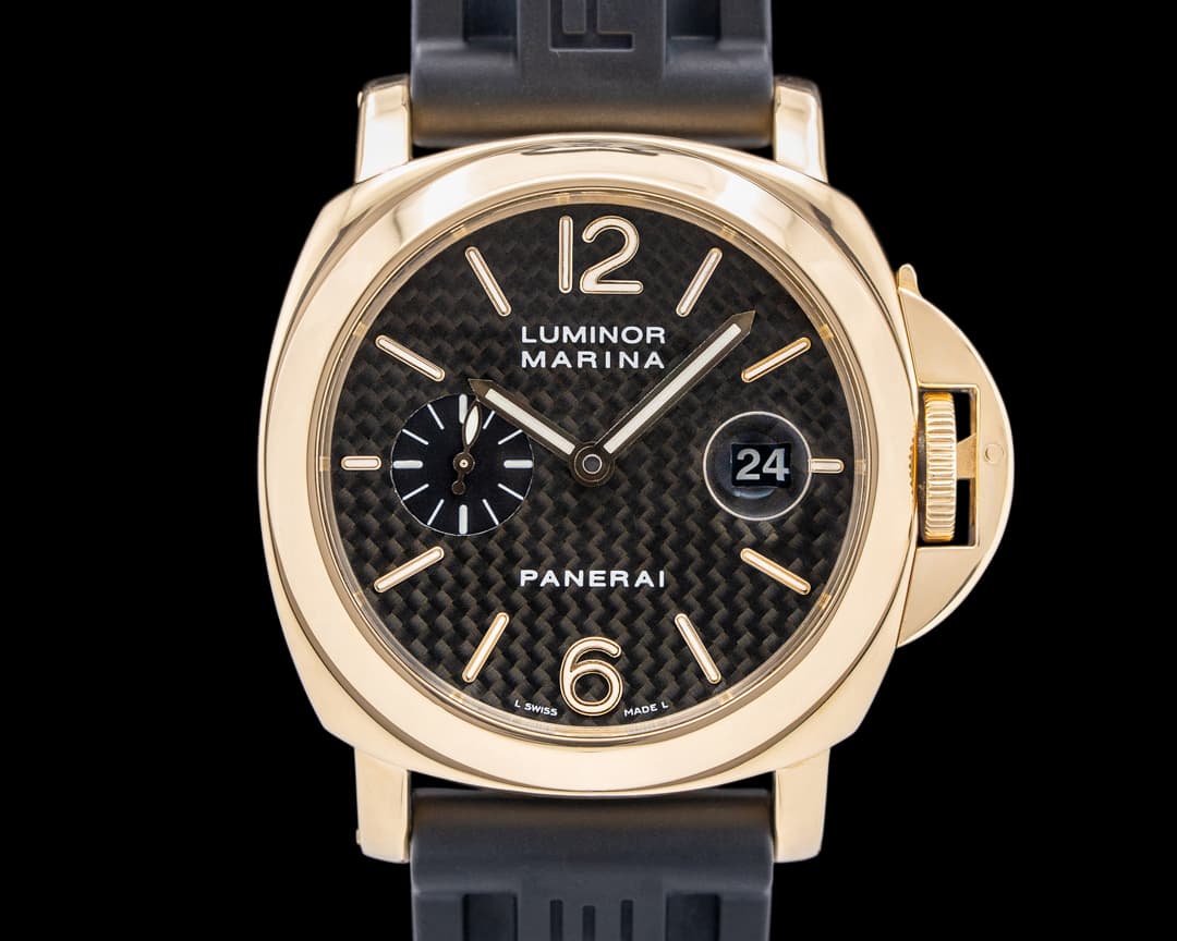 Panerai PAM00140 Luminor Marina 18K YG Black Carbon Fiber Dial