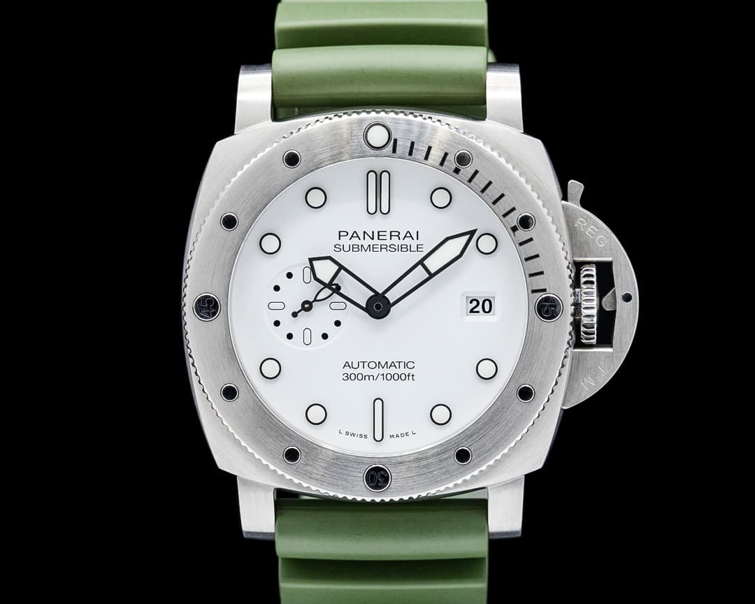 Panerai PAM01226 Submersible QuarantaQuattro Bianco SS White Dial