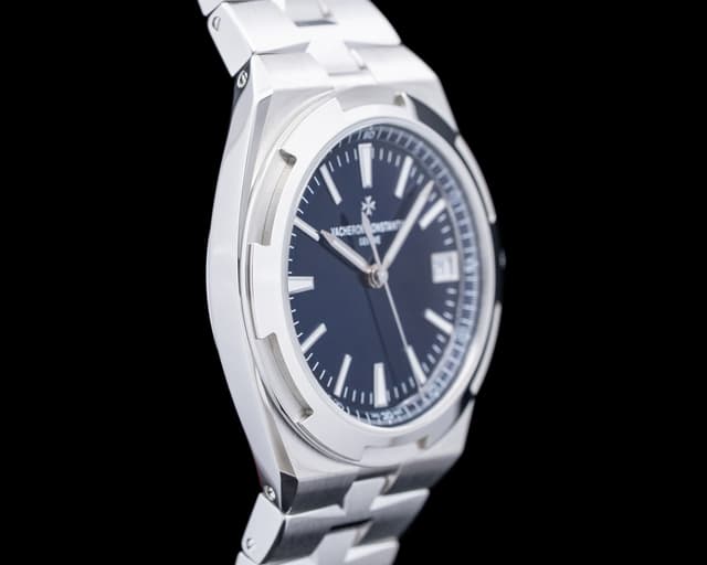 Vacheron Constantin 4520V Overseas SS Blue Dial 2025 4520V/210A-B128 ...