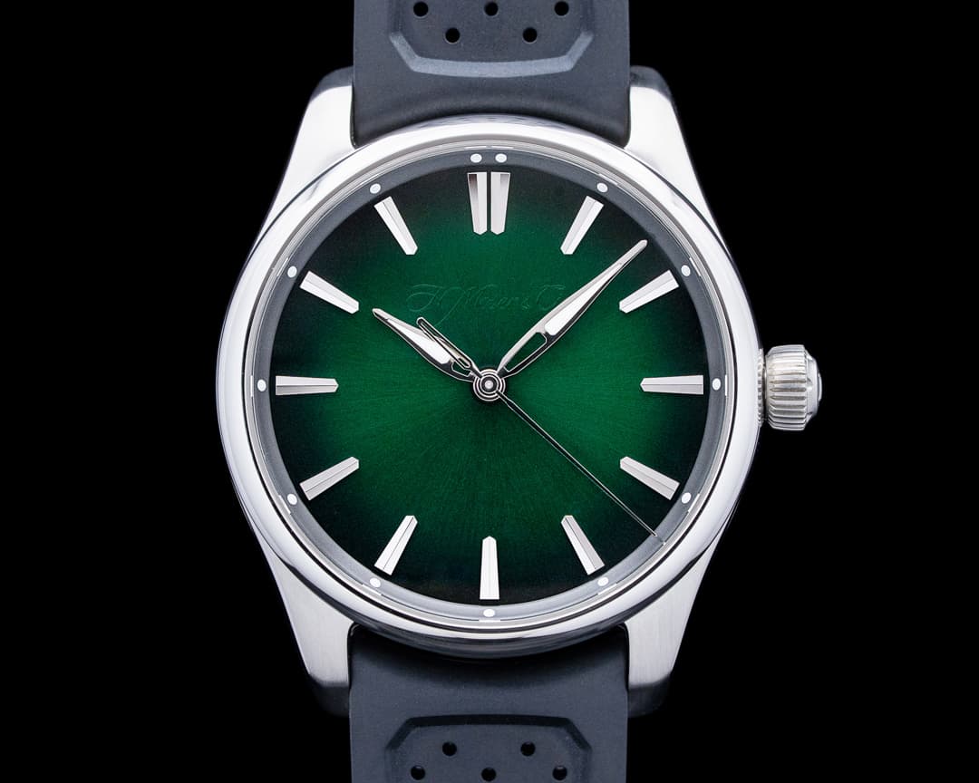 Image of H. Moser and Cie. Pioneer Centre Seconds SS Green Fume Dial