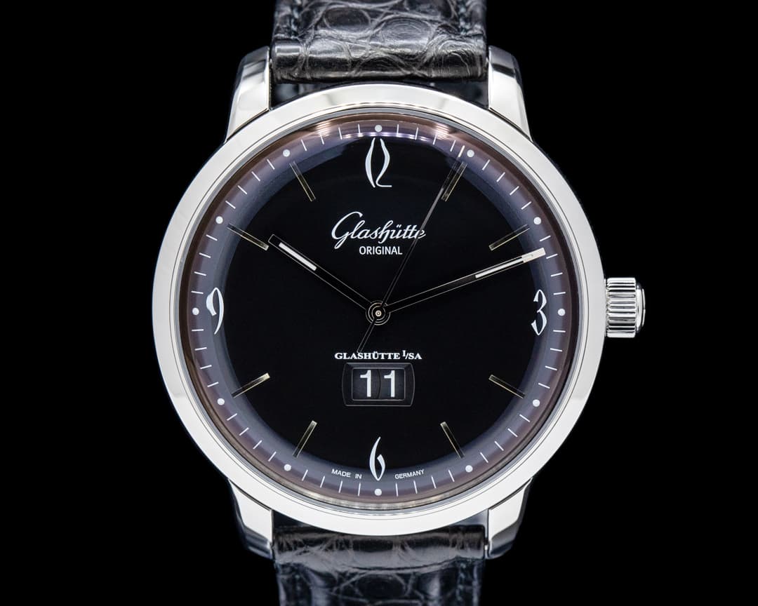 Image of Glashutte Original Sixties Panorama Date SS Black Dial