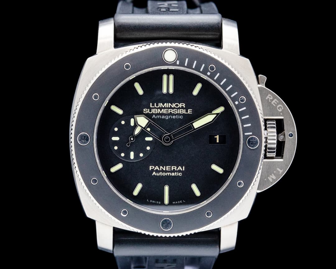 Image of Panerai PAM00389 Luminor Submersible 1950 Amagnetic Titanium Black Dial