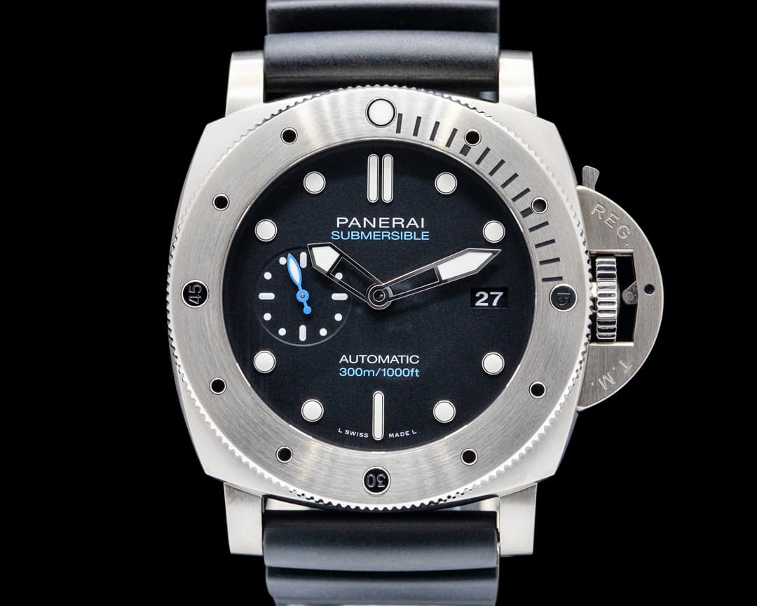 Image of Panerai PAM02305 Submersible Titanium Black Dial