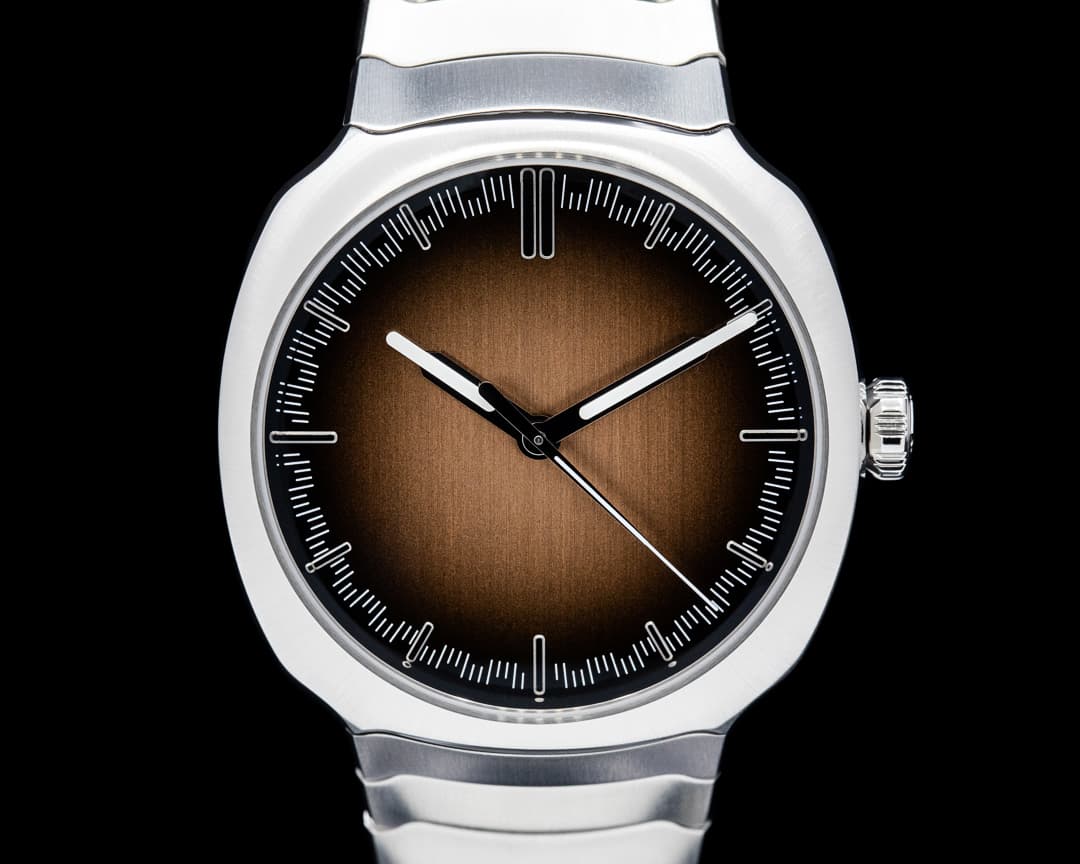 H. Moser and Cie. 6200-1207 Streamliner Centre Seconds SS Smoked Salmon Dial