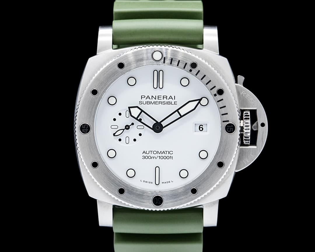 Image of Panerai PAM01226 Submersible QuarantaQuattro Bianco SS White Dial
