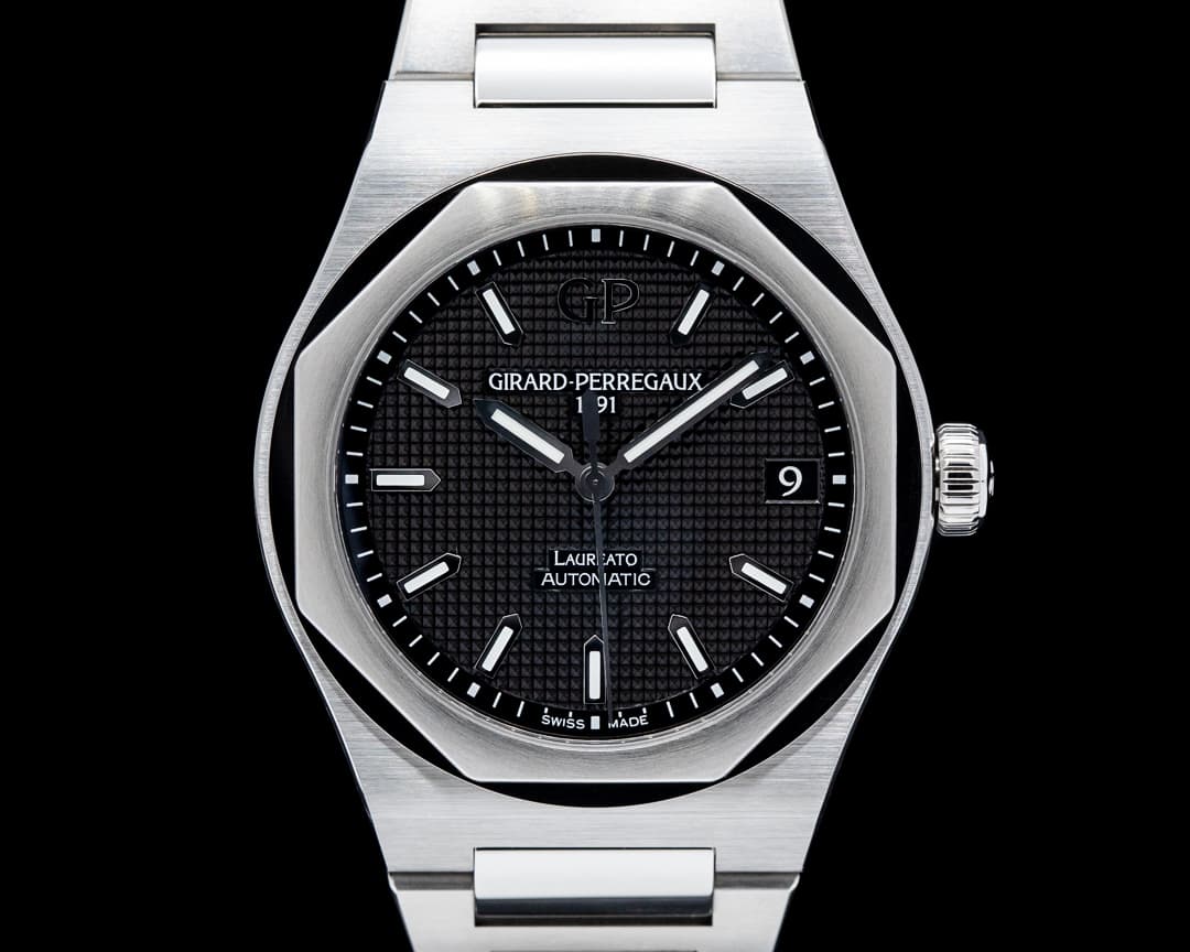 Girard Perregaux 81010 Laureato 42MM SS Black Hobnail Dial 2025