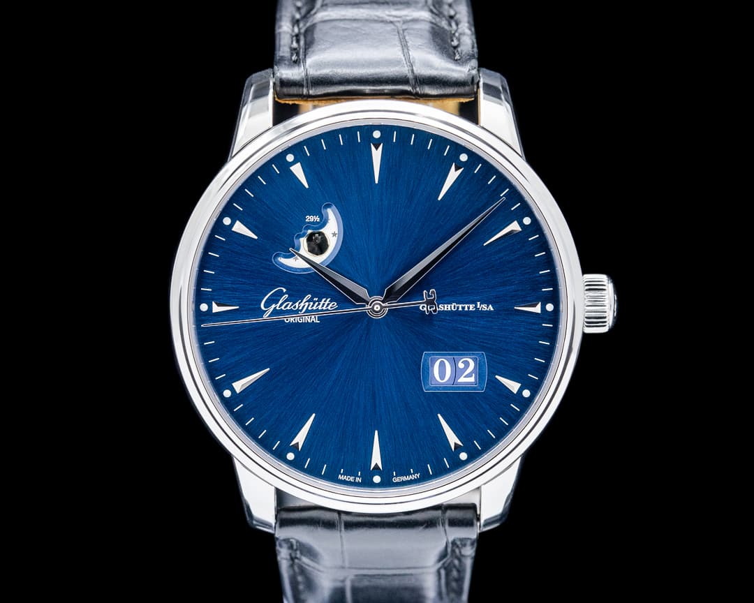 Image of Glashutte Original Senator Excellence Panorama Date Moon Phase SS Blue Dial