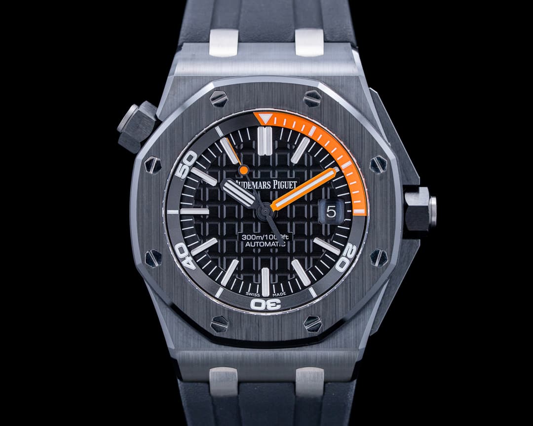 Audemars Piguet 15707CE Royal Oak Offshore Diver Ceramic Black Dial
