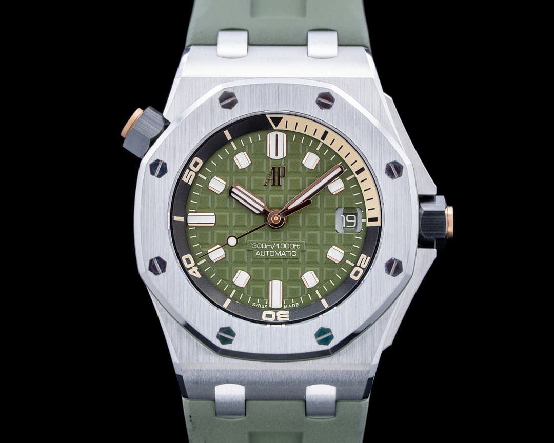Audemars Piguet 15720ST Royal Oak Offshore Diver SS Khaki Green Dial