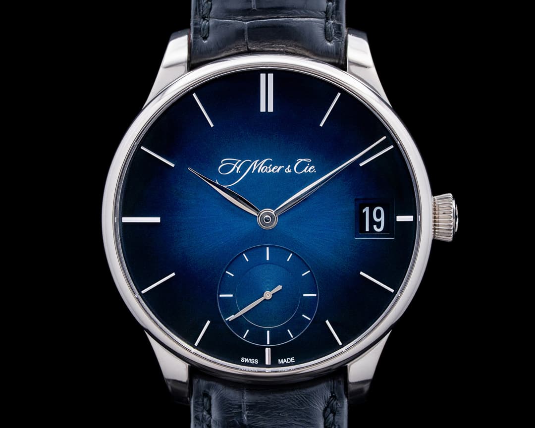 Image of H. Moser & Cie. Venturer Big Date 18K White Gold Midnight Blue Fume Dial