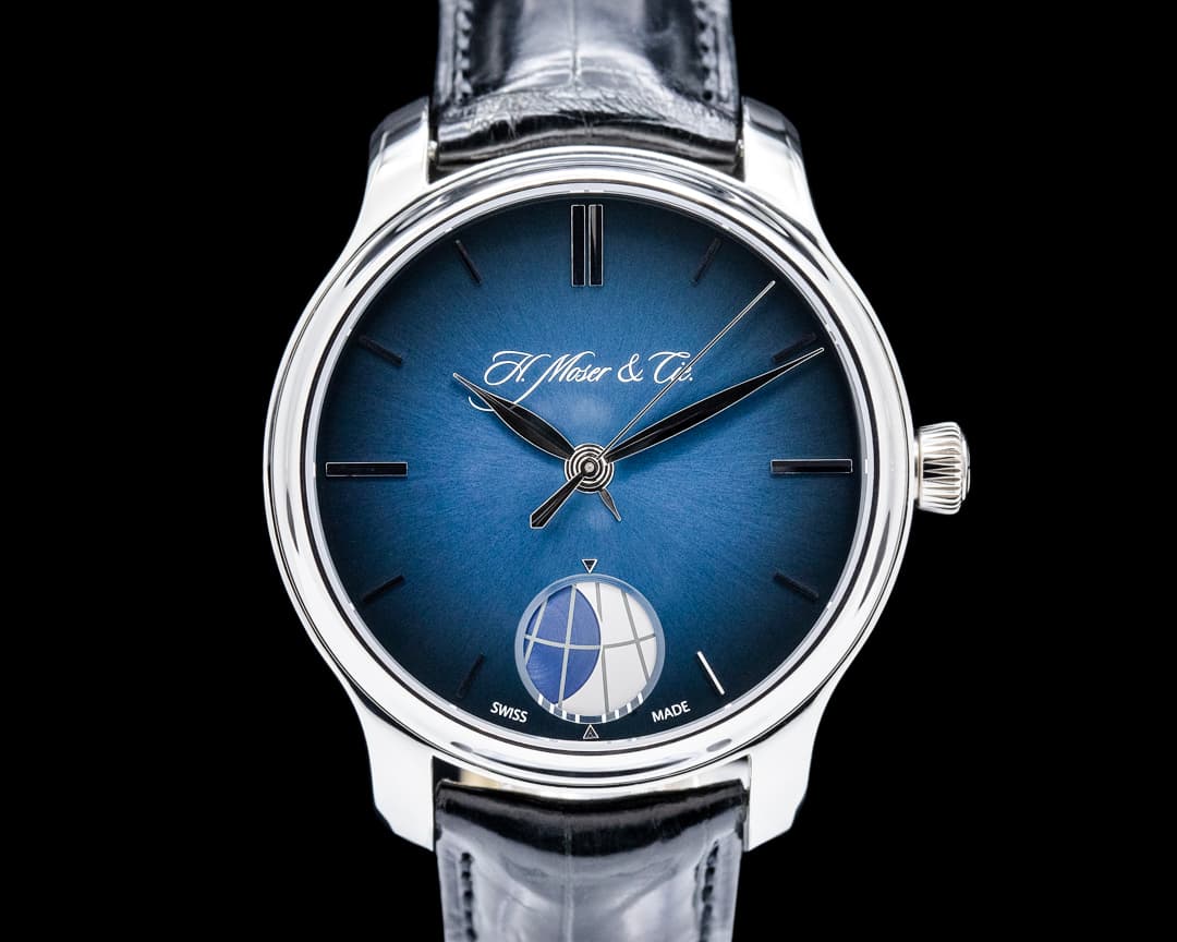 Image of H. Moser & Cie. 1348-0300 Endeavour Perpetual Moon Platinum Blue Fume Dial