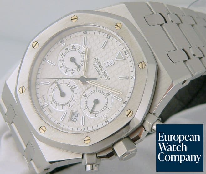 Image of Audemars Piguet Royal Oak Chrono White