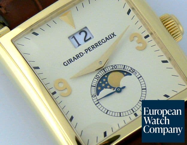 Image of Girard-Perregaux Vintage 1945 Big Date Moon Yellow Gold

