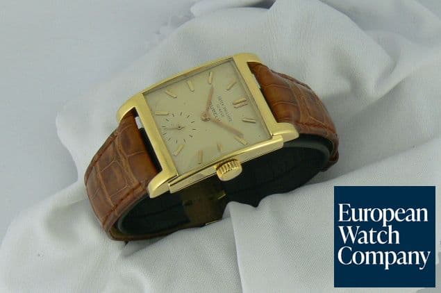 Image of Patek Philippe 2476 Rectangular "Bombe"
18k Yellow Gold