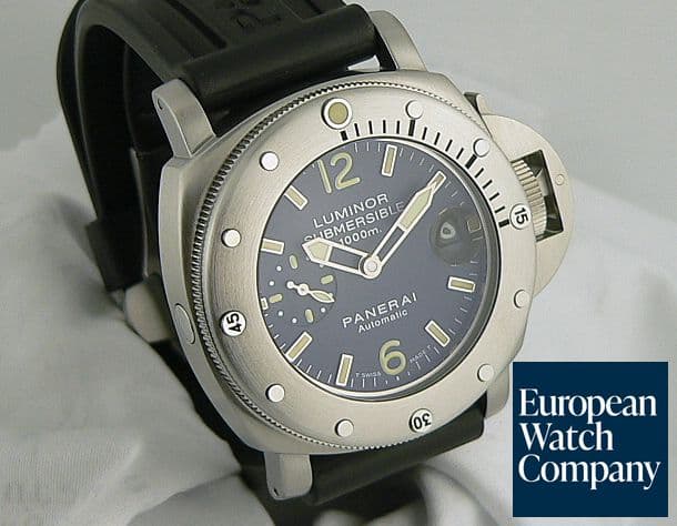 Image of Panerai Luminor Submersible OOR
SS/Rubber Blue Dial
