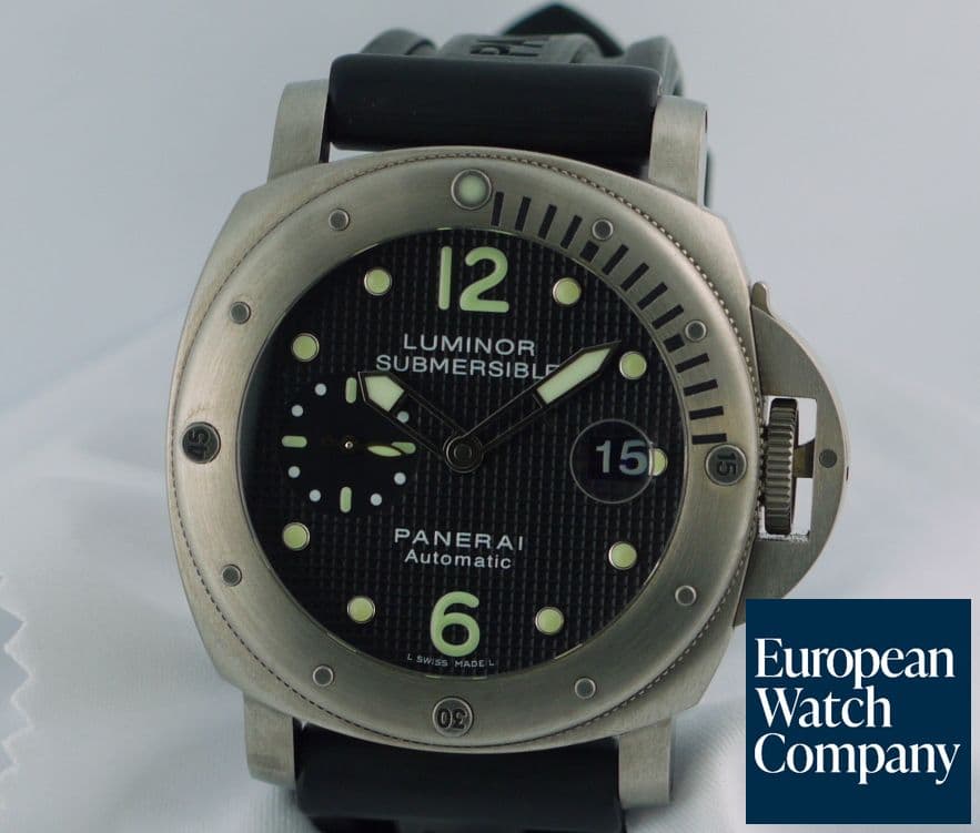 Image of Panerai Luminor Submersible
Stainless
