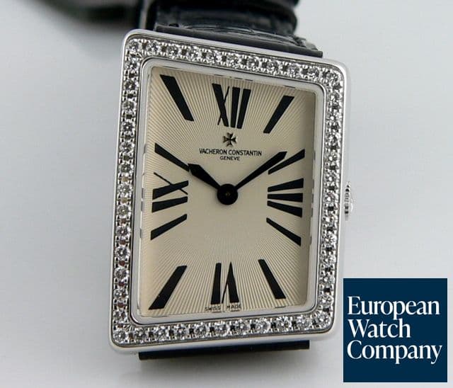 Image of Vacheron Constantin 1972 Asymmetric Small
White Gold
Ladies
