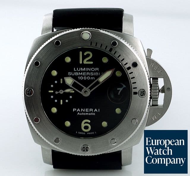 Image of Panerai Luminor Submersible
SS