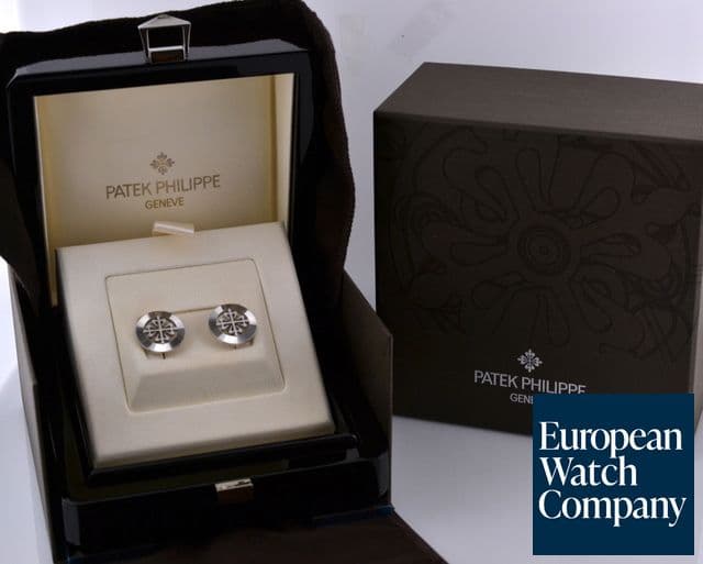 Image of Patek Philippe Men's Cufflinks
Calatrava Cross
18K White Gold