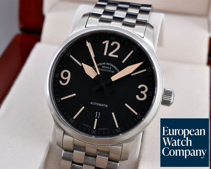 Image of Muhle Glashutte Terranaut III Trail Black Dial SS / SS