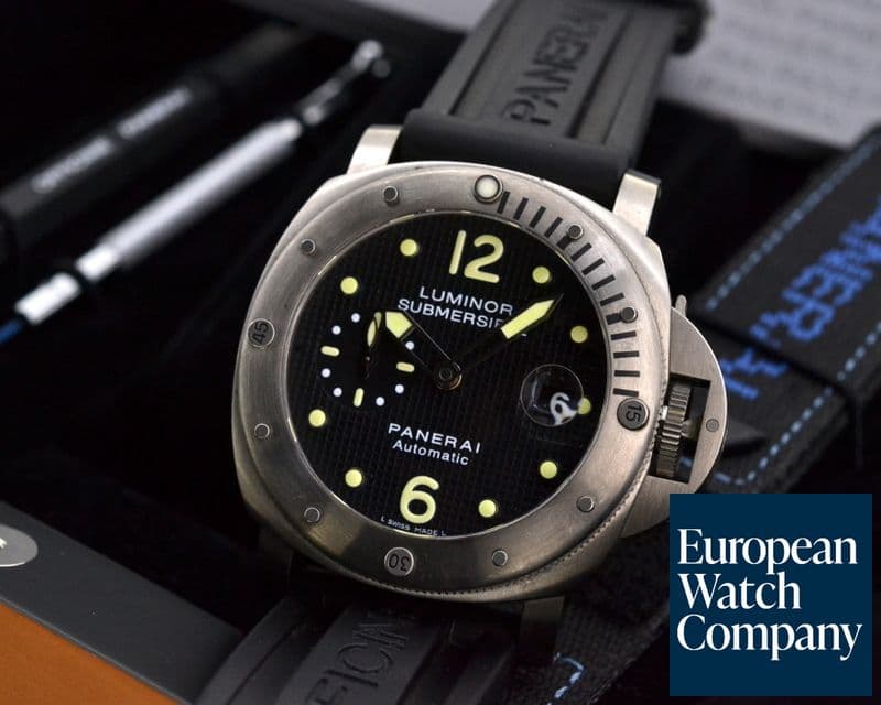 Image of Panerai Luminor Submersible Titanium / Rubber