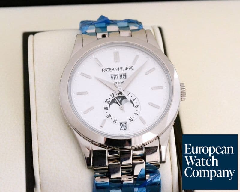 Image of Patek Philippe Annual Calendar Silver Dial 18K White Gold / Bracelet