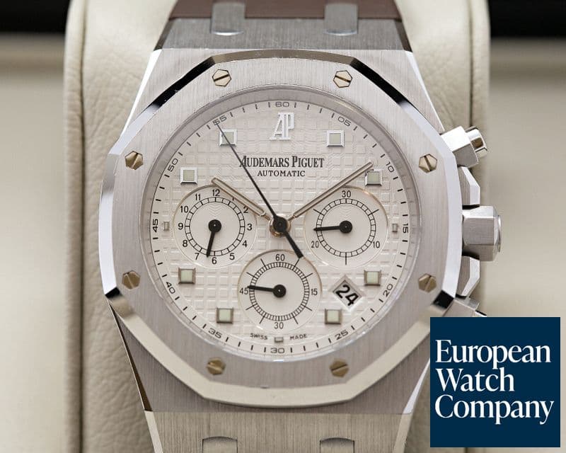 Image of Audemars Piguet Royal Oak Chronograph 18K White Gold / Rubber