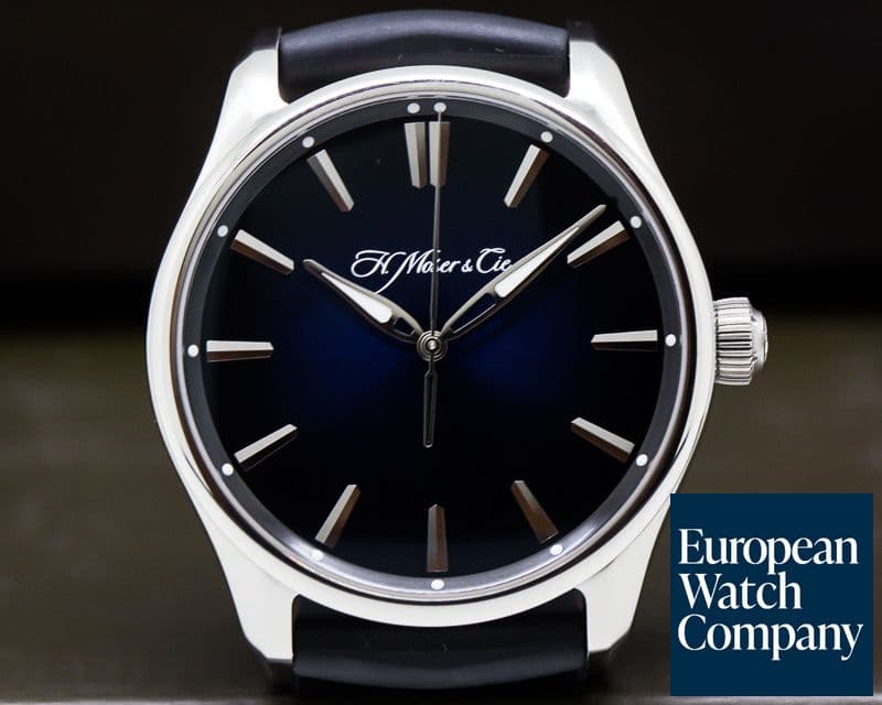 Image of H. Moser & Cie Pioneer Centre Seconds SS Blue Fume Dial