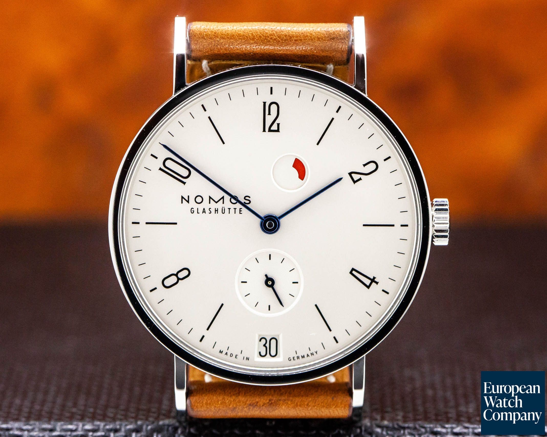 Image of Nomos Tangente Date Power Reserve