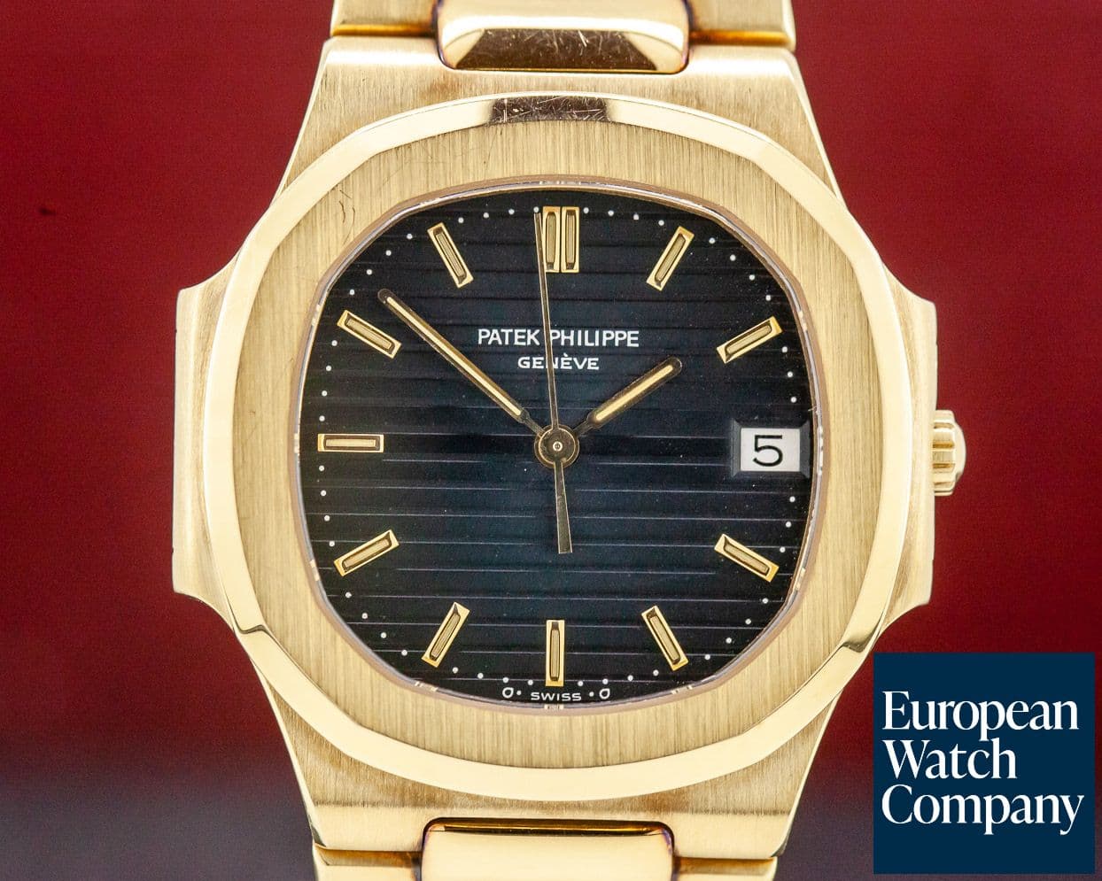 Image of Patek Philippe Nautilus Mid Size 3900 Quartz Yellow Gold Blue Dial UNPOLISHED