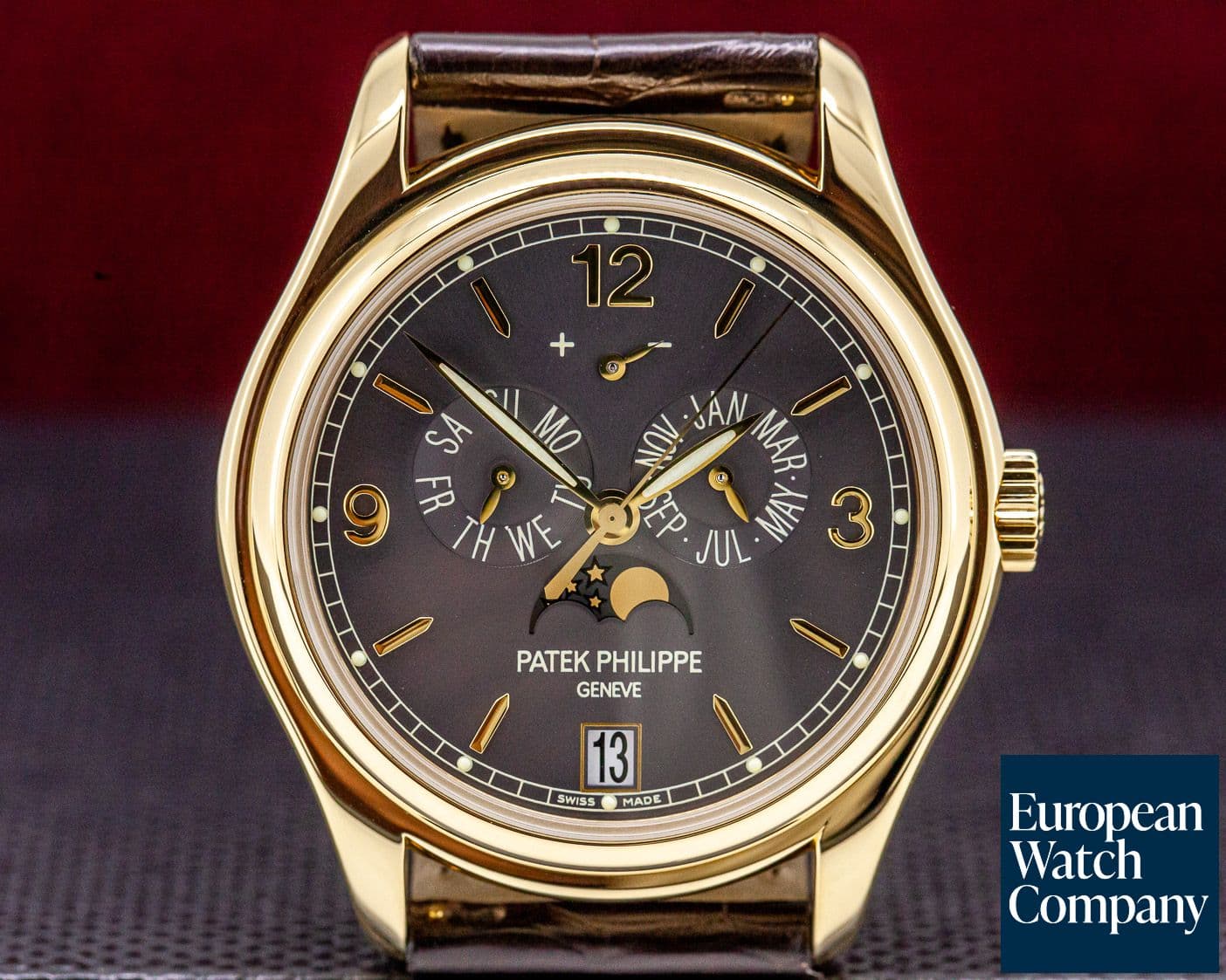 Image of Patek Philippe Annual Calendar Grey Dial 18K Yellow Gold