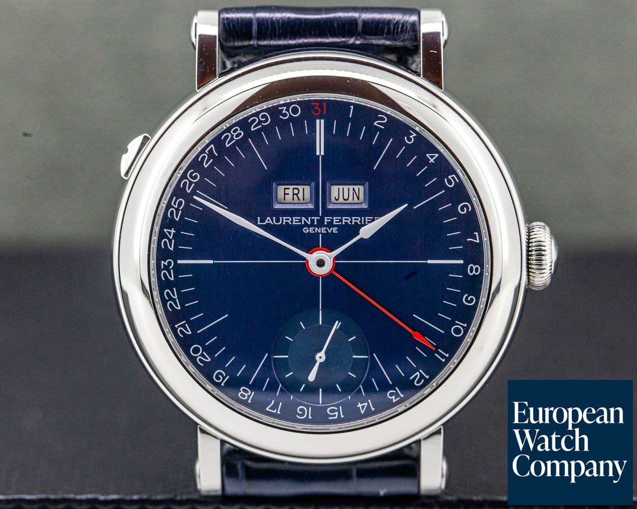 Image of Laurent Ferrier Galet Annual Calendar Montre Ecole SS Blue Dial 
