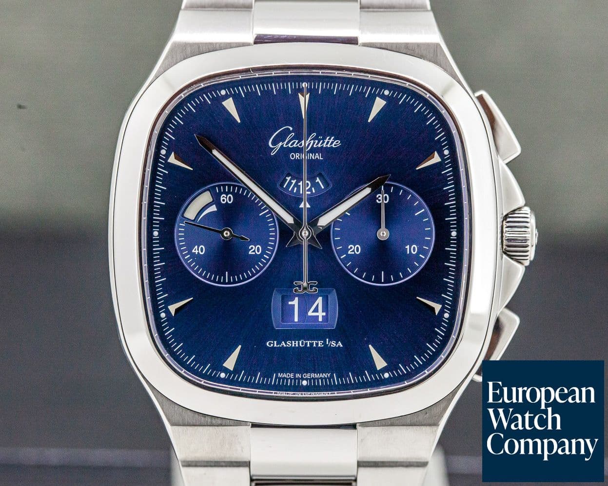 Image of Glashutte Original Senator Seventies Panorama Chronograph Blue Dial / Bracelet