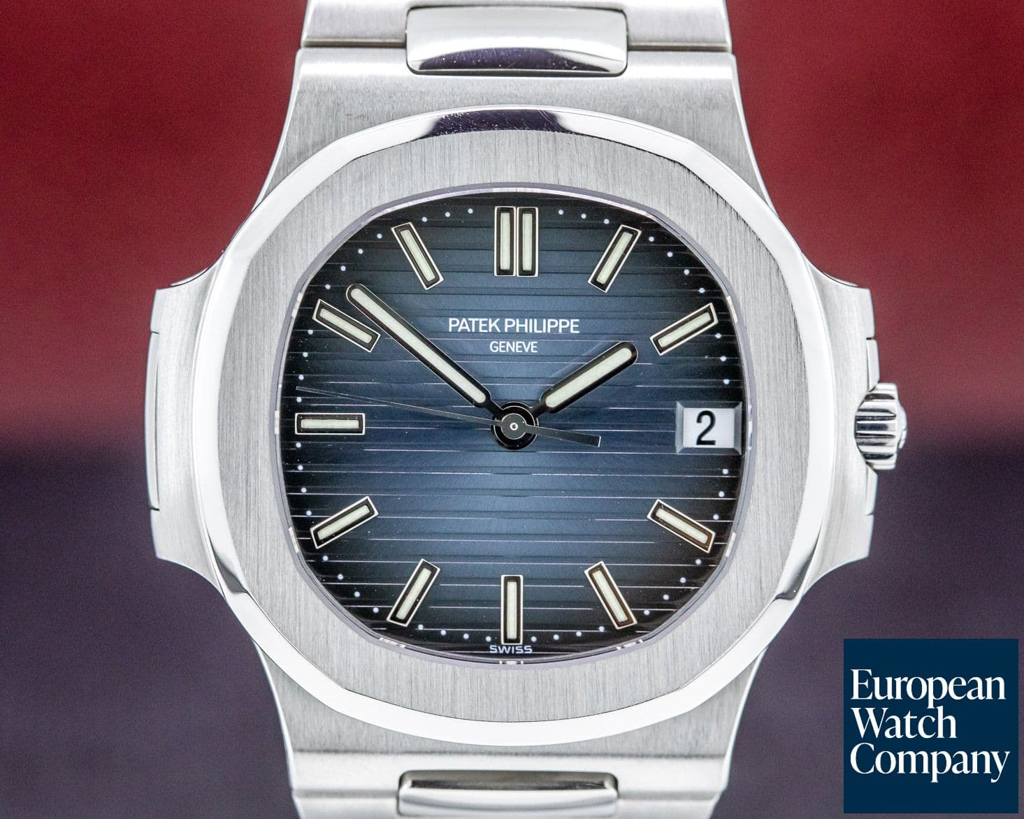 Image of Patek Philippe Nautilus Mid Size / Display Back 5800 RARE 