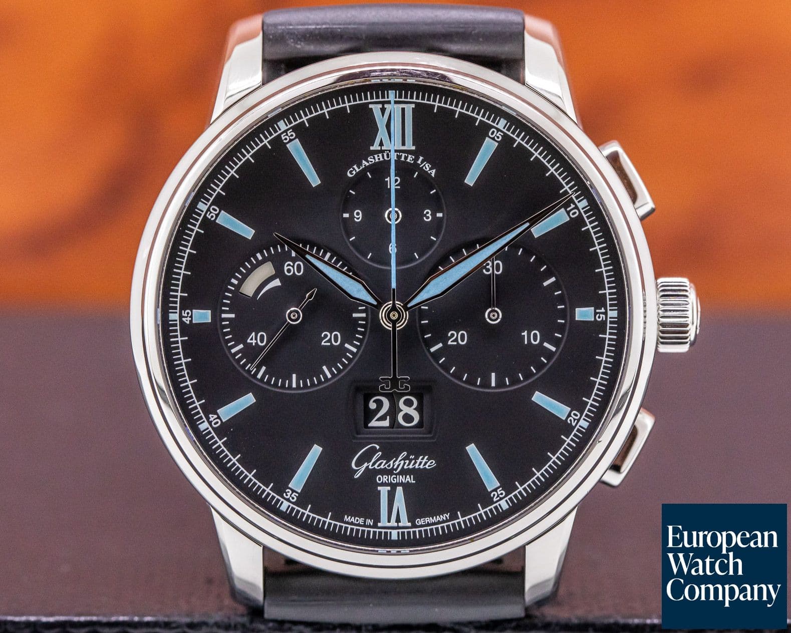 Image of Glashutte Original Senator Chronograph Panorama Date / Black Dial 