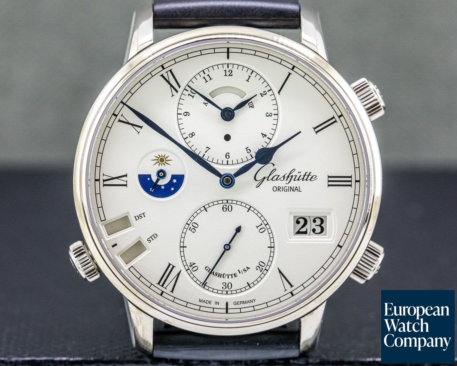 Image of Glashutte Original Senator Cosmopolite 18K White Gold